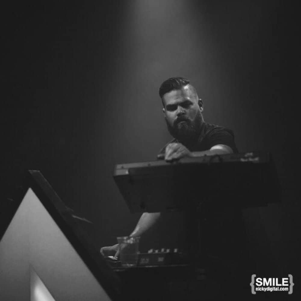 Com Truise events