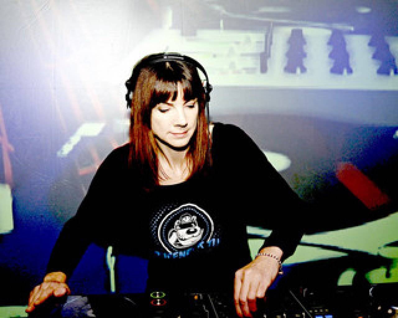 DJ DAZEE events