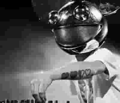 Deadmau5 blurred poster image