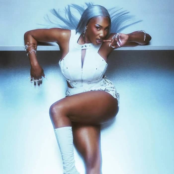 Aya Nakamura cover image