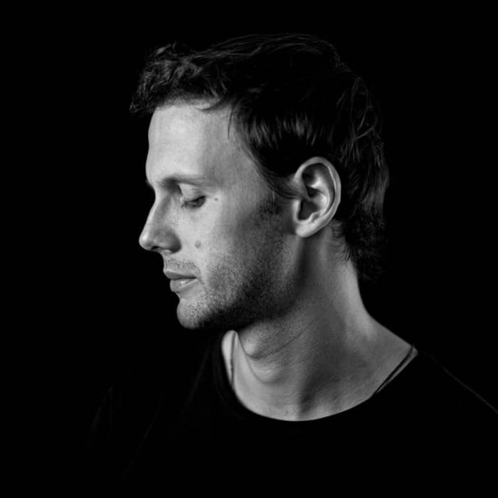 Simon Vuarambon cover image