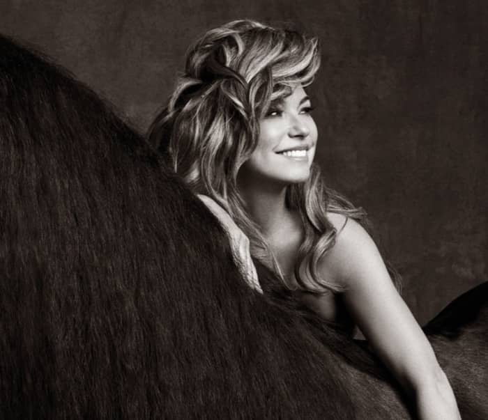 Sabrina Carpenter and Shania Twain's Surprise Duet at ACL Festival 2025