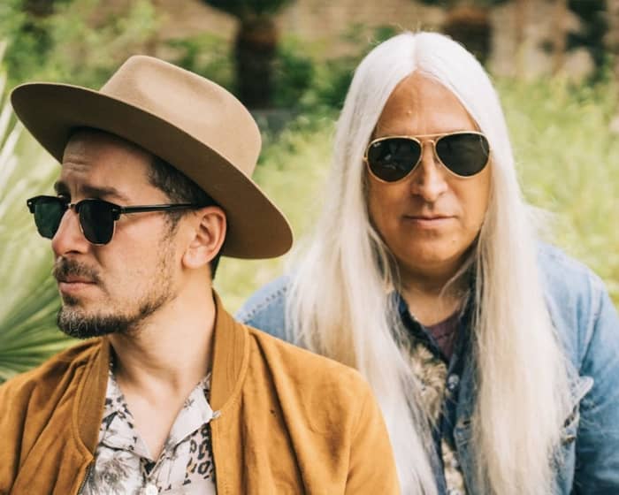 Young Gun Silver Fox tickets