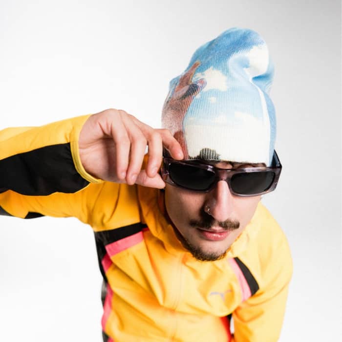 Adrián Mills cover image