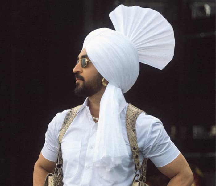 Diljit Dosanjh Returns to 'The Tonight Show,' Teaches Bhangra to Jimmy Fallon
