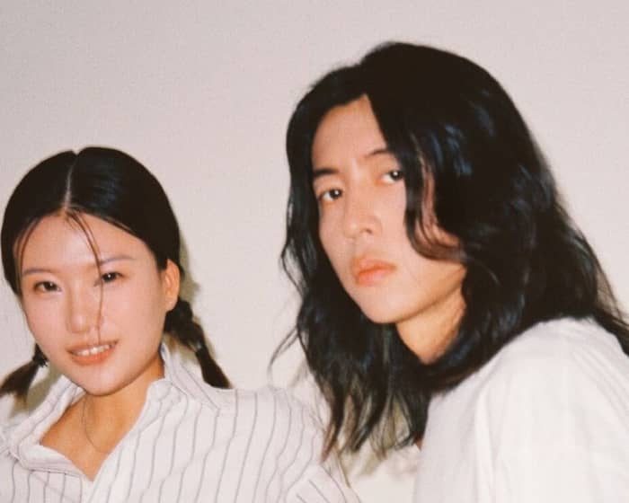 Schoolgirl byebye tickets