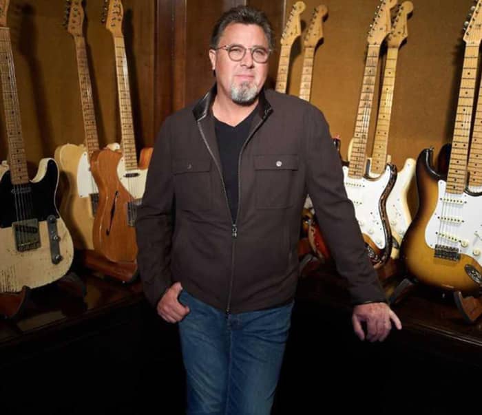 Vince Gill and Lainey Wilson's Emotional Emmy Tribute Resonates with Audiences