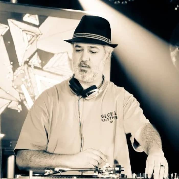 DJ Digzz cover image