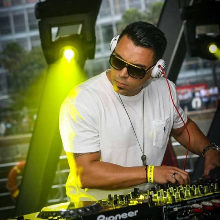 STEVE PLAY cover image