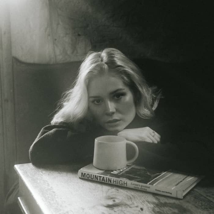 Nina Nesbitt cover image