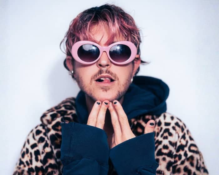 Oscar and the Wolf tickets