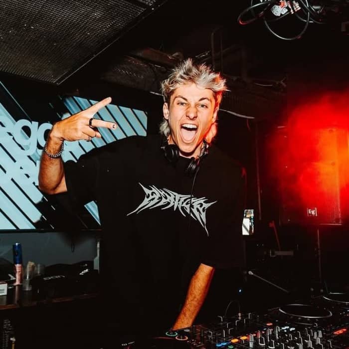 Eggsbenny cover image