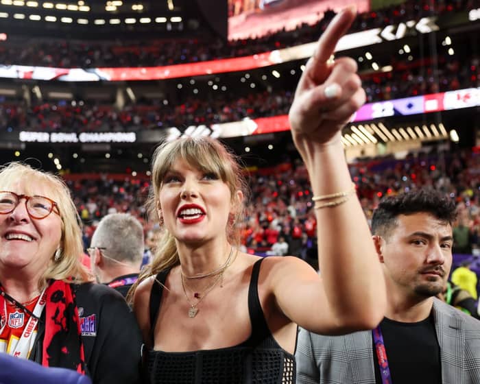 Taylor Swift's Potential Super Bowl 2026 Halftime Show: Speculation Intensifies