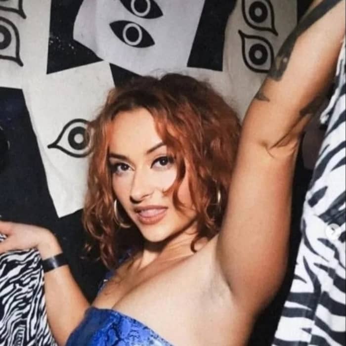 VICTORIA cover image