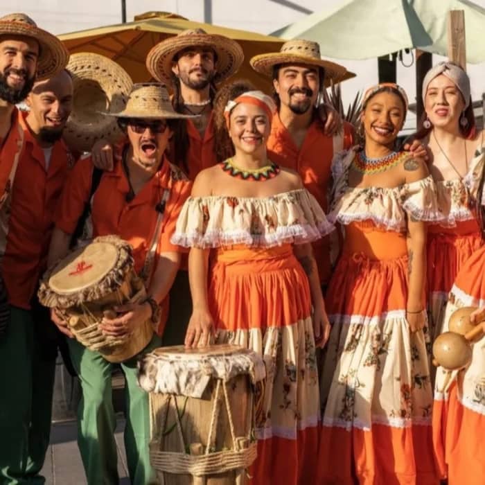 Akolá Tambó tickets