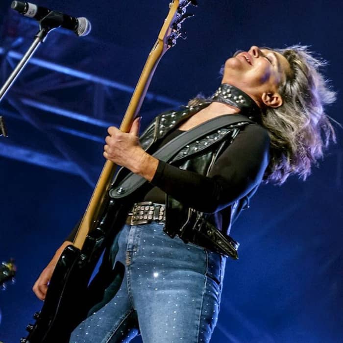 Suzi Quatro cover image