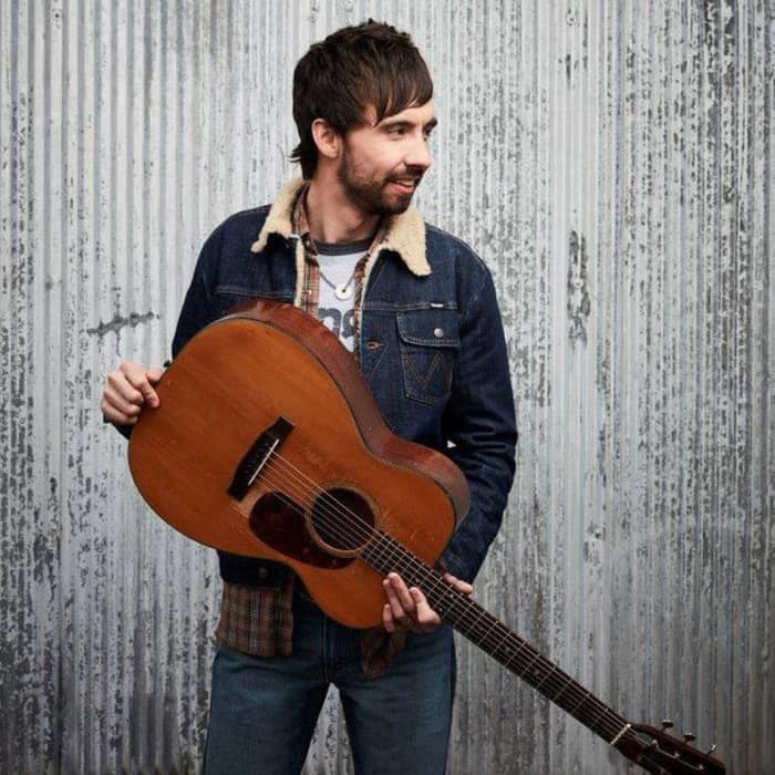 Mo Pitney cover image