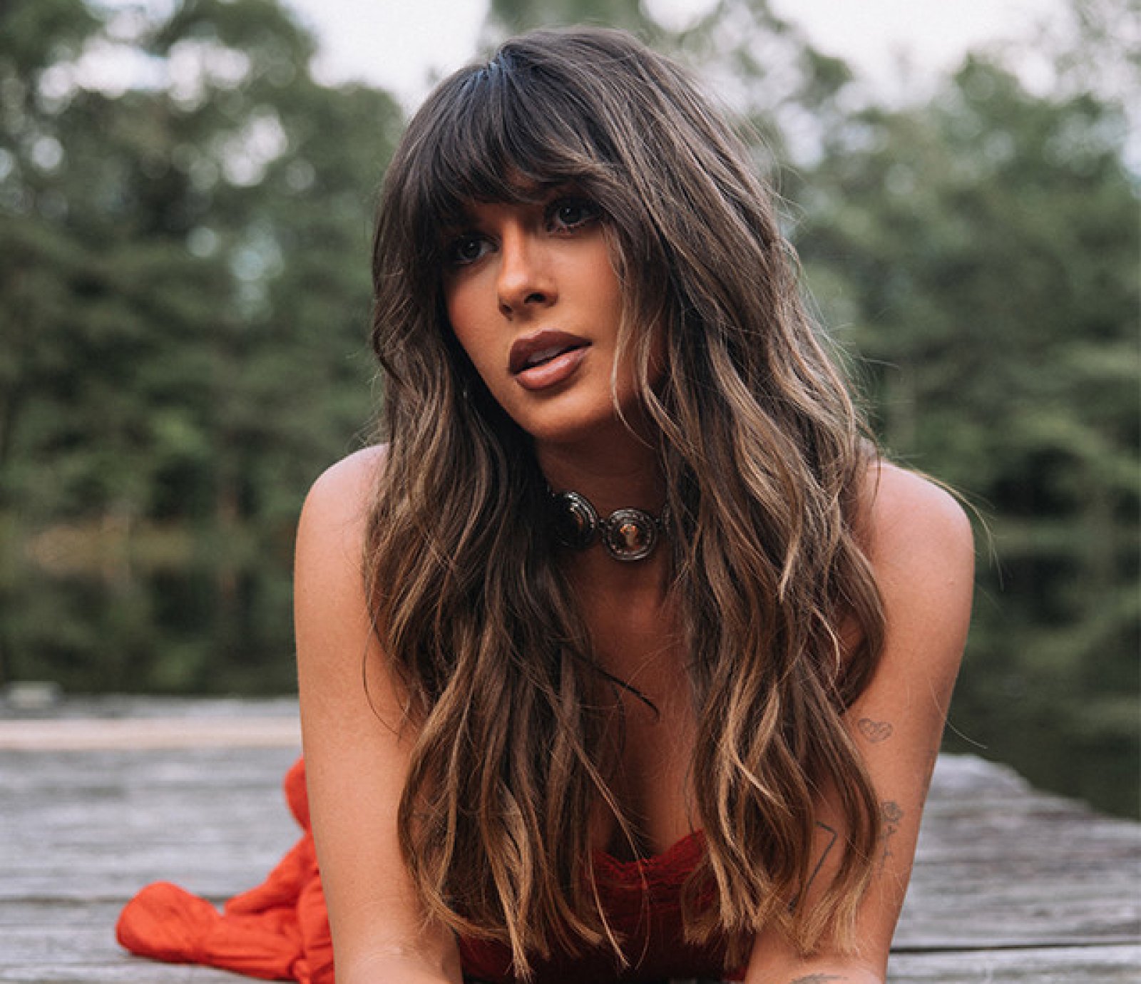 Ella Langley Unveils New Behind-the-Scenes Photos from American Eagle's 'Jeans Country' Campaign