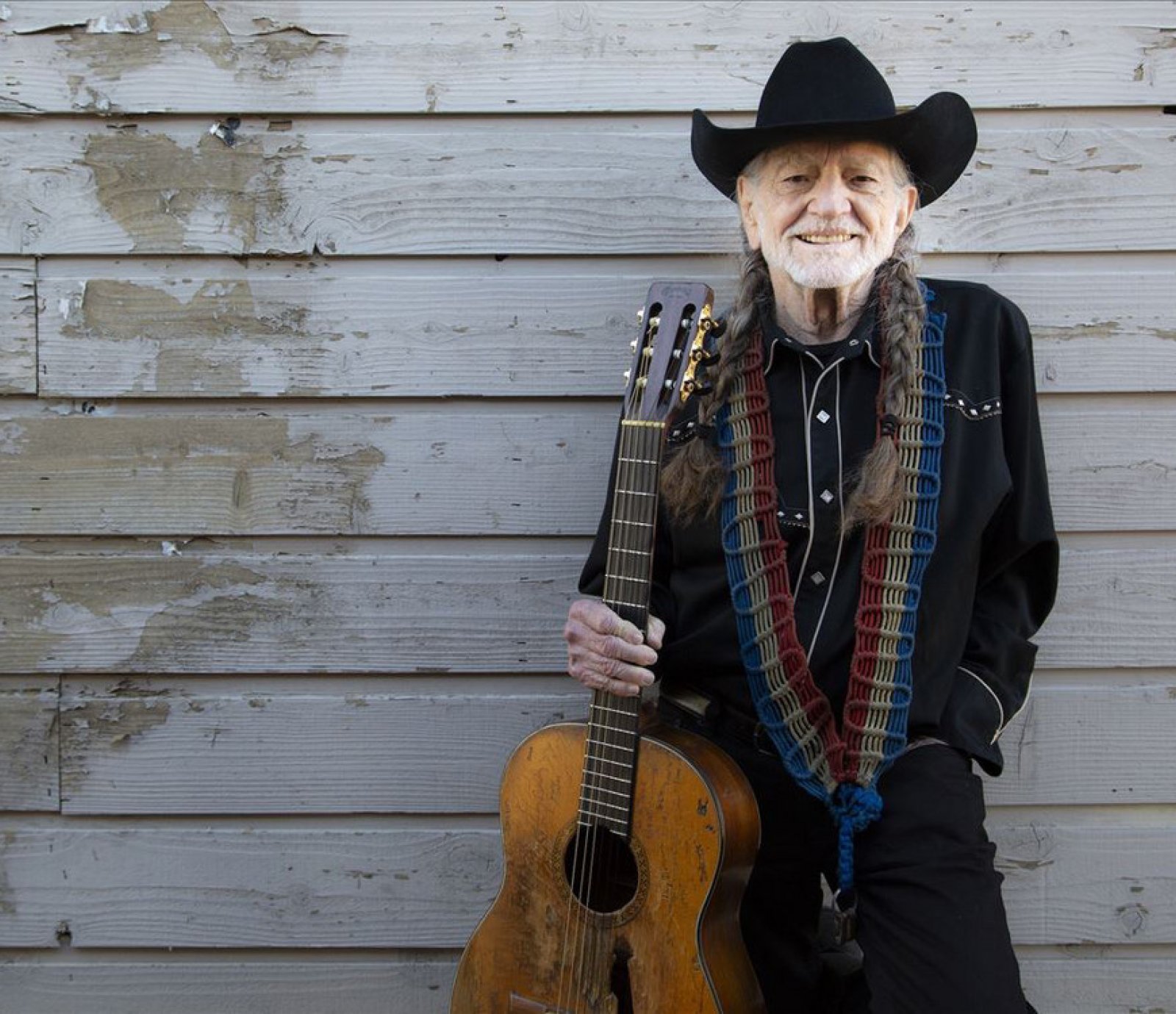 Willie Nelson Celebrates 93rd Birthday with Family Tributes and New Album Announcement
