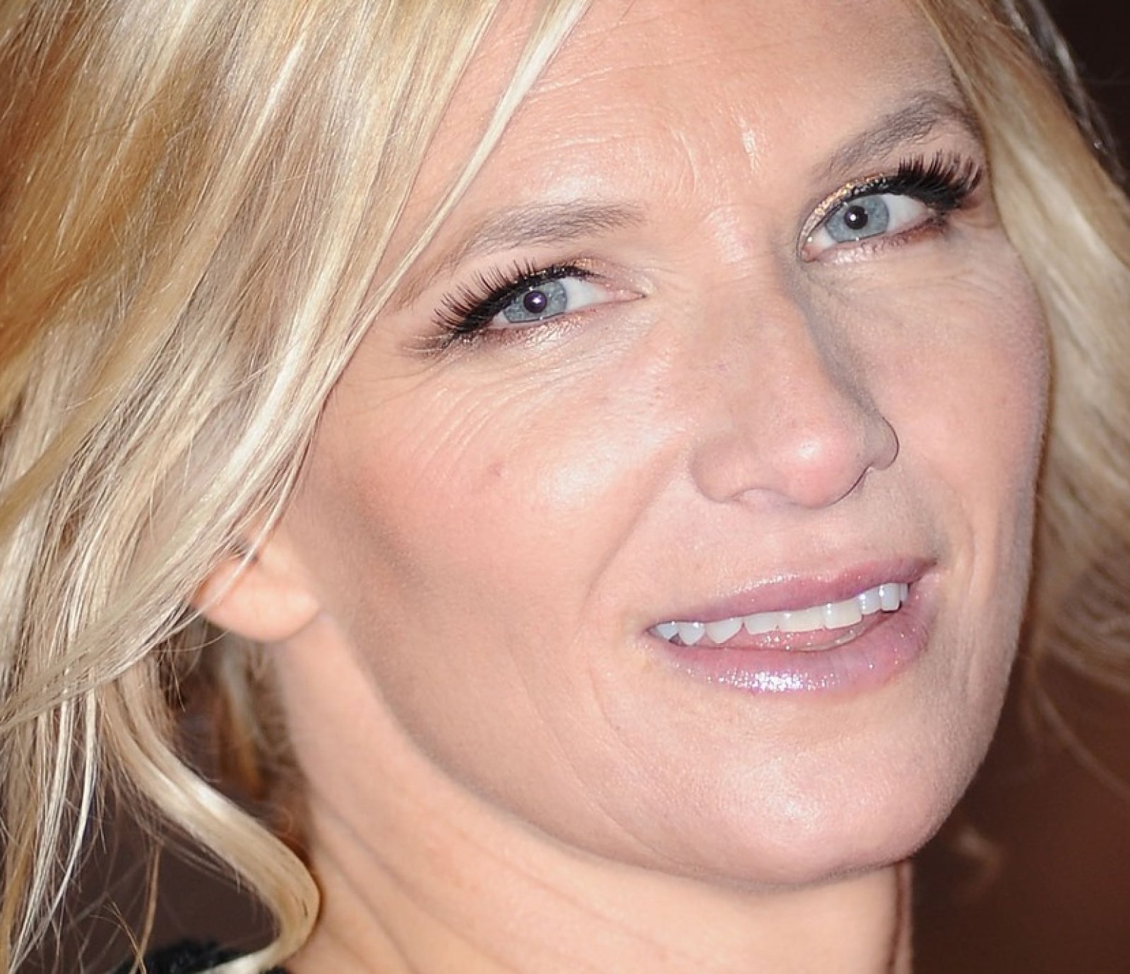 Jo Whiley Pays Tribute to Father Martin Following His Passing